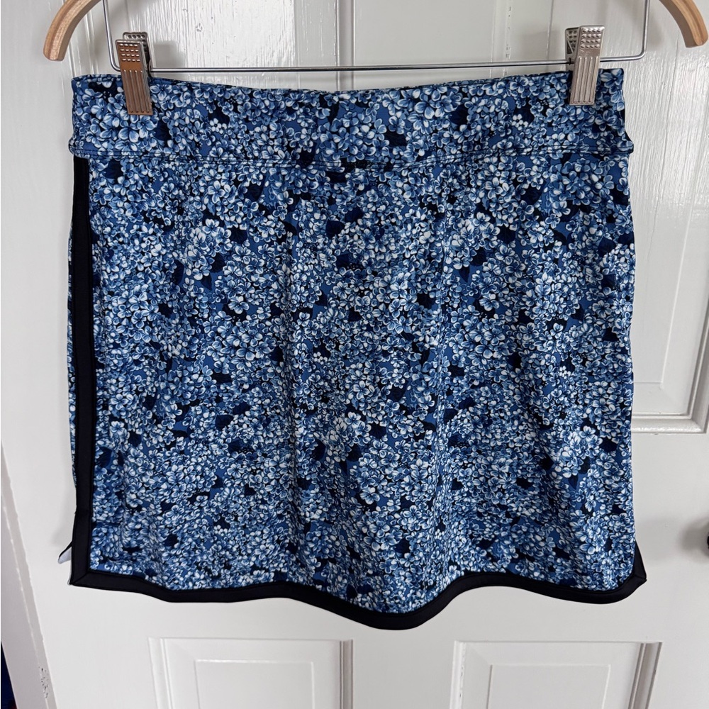 Tuckernuck Sport golf skort, size M